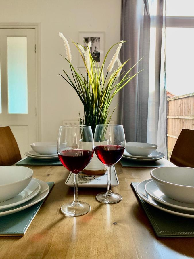 Contemporary 2 Bedroom Victorian Town House - Sleeps Up To 6 Kimberley  Eksteriør billede