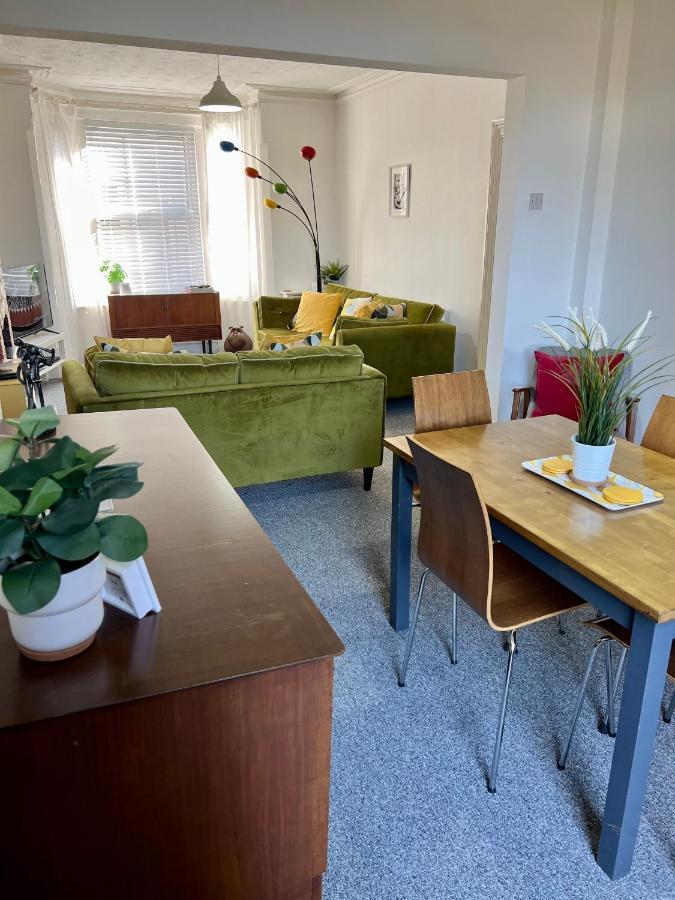 Contemporary 2 Bedroom Victorian Town House - Sleeps Up To 6 Kimberley  Eksteriør billede